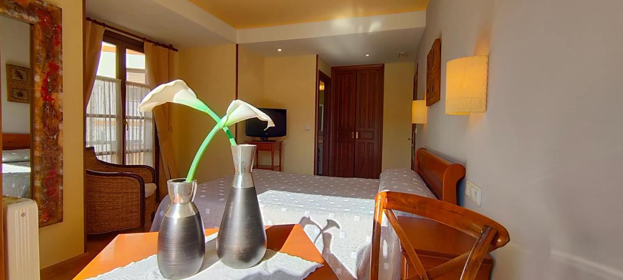 Hotel Rural La Plaza Касо Экстерьер фото