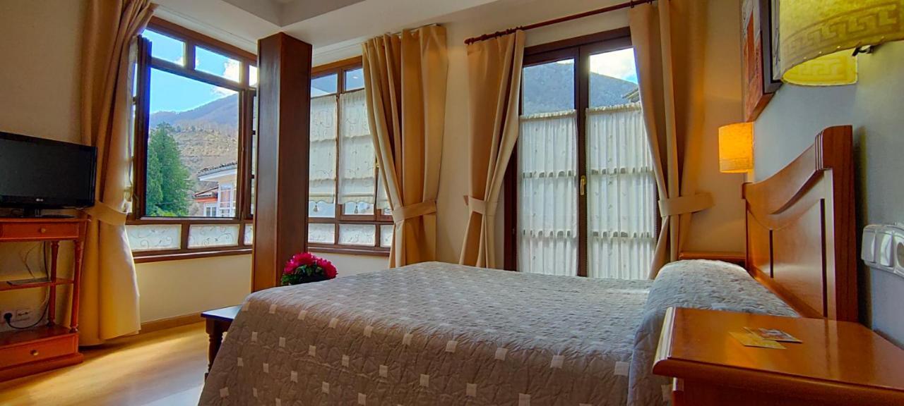 Hotel Rural La Plaza Касо Экстерьер фото